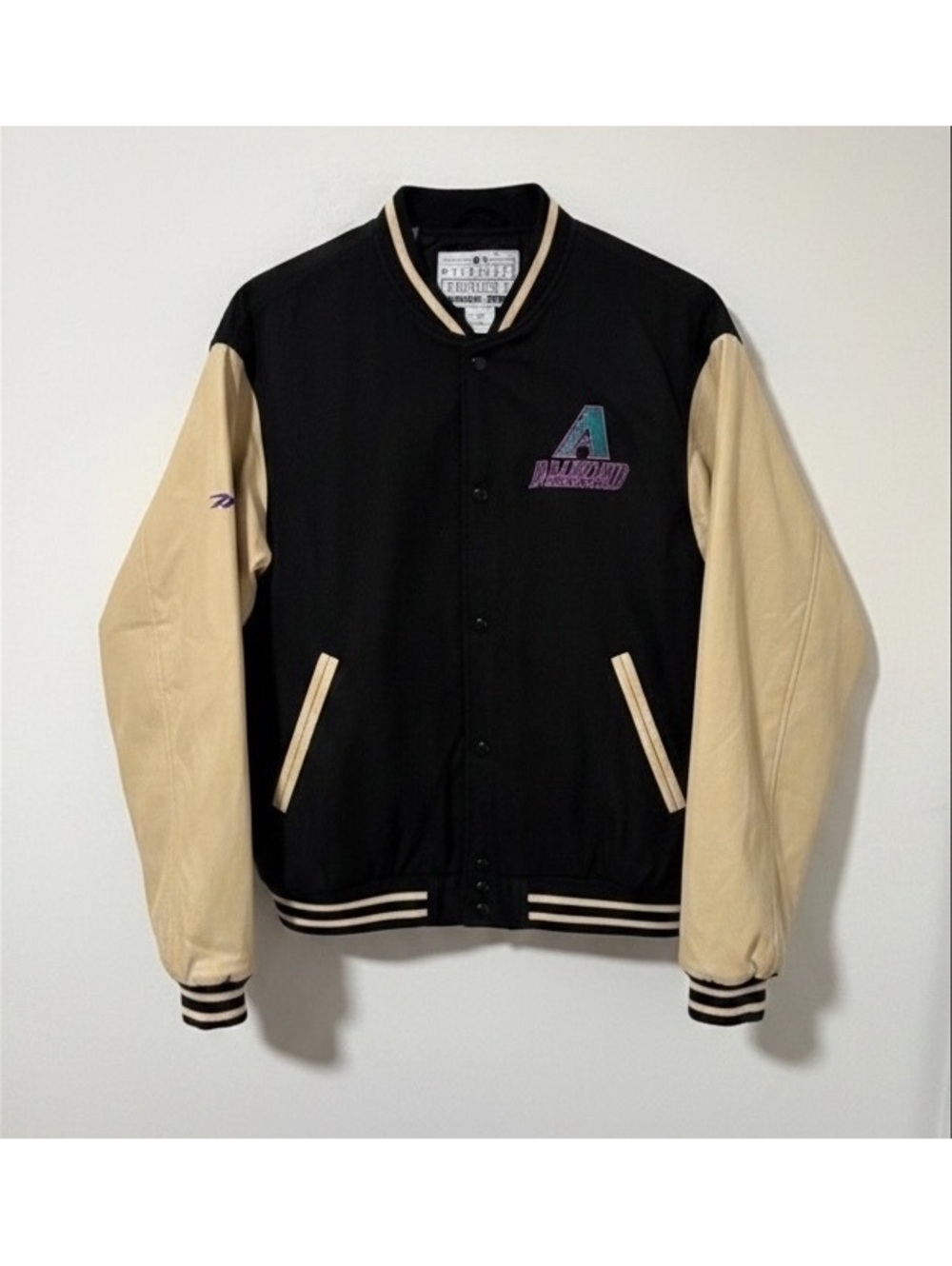Vintage MLB Reebok Arizona Diamondbacks Full Button up Embroidered Jacket size L